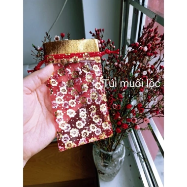 Túi rút lộc đỏ đựng gạo muối Tết - Vỏ túi thơm, bảo quản trang sức, vòng dâu, giá 70.000₫ (giảm từ 88.200₫)