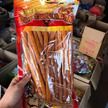 Túi Snack Gậy Thơm Cay Đuôi Bò Cay Pon Pon cho Trẻ Em - Giá chỉ 25.000 đồng