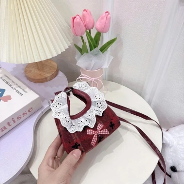 Túi tết đeo chéo mini công chúa nơ ren - Xinh xắn cho mẹ & bé gái, 73.000₫ TXN395 10 Túi tết đeo chéo mini công chúa nơ ren - Xinh xắn cho mẹ & bé gái, 73.000₫ TXN395 10
