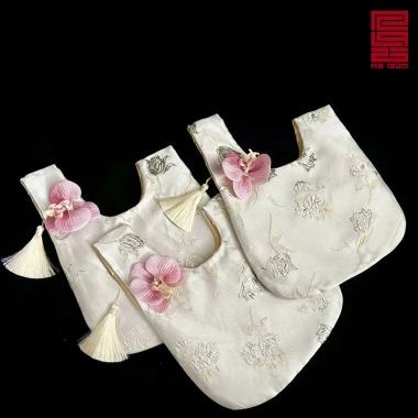 Túi thơm thêu hoa đính hoa lan - Phụ kiện chụp ảnh áo dài Tết Re1.925 TTR05 2