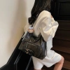 Túi Tote Balo Nữ Da PU Bóng Thời Trang Hàn Quốc Đeo Chéo Đa Năng + Móc Gấu Dễ Thương - Giá 82.000₫ TXN212 8
