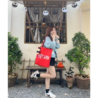 Túi tote canvas đỏ cỡ lớn chữ VIỆT NAM Đa năng đi biển, đi chơi, giảm giá 49.5k