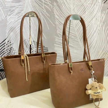 Túi Tote Chio Công sở Size 32 Đeo vai Đựng A4 Laptop, Tặng gấu treo, Xịn đẹp 017# 7 Túi Tote Chio Công sở Size 32 Đeo vai Đựng A4 Laptop, Tặng gấu treo, Xịn đẹp 017# 7
