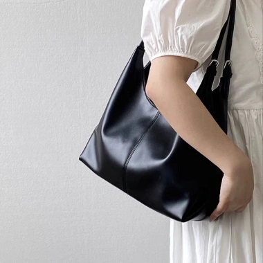 Túi tote da công sở basic đen trơn T81 - Đeo vai tiện lợi, giá ưu đãi 338.000₫ 4