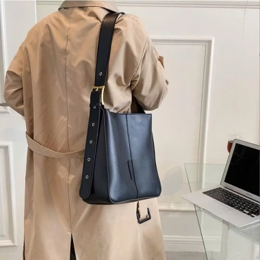 Túi tote da công sở HĐ 257 - Túi đeo chéo dây điều chỉnh, sang trọng, giá 79.000₫ 9 Túi tote da công sở HĐ 257 - Túi đeo chéo dây điều chỉnh, sang trọng, giá 79.000₫ 9
