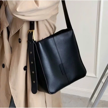 Túi tote da công sở HĐ 257 - Túi đeo chéo dây điều chỉnh, sang trọng, giá 79.000₫ 10 Túi tote da công sở HĐ 257 - Túi đeo chéo dây điều chỉnh, sang trọng, giá 79.000₫ 10