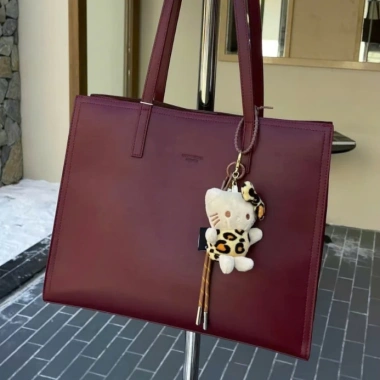 Túi Tote Da Mềm Dáng Công Sở Lịch Sự Quảng Châu Cao Cấp Kèm Charm 699.000 VND 5 Túi Tote Da Mềm Dáng Công Sở Lịch Sự Quảng Châu Cao Cấp Kèm Charm 699.000 VND 5
