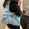 Túi Tote Denim Hàn Quốc Dáng Chiếc Nơ Nhỏ Gọn – Dễ Phối Đồ, Giá Chỉ 98.000đ