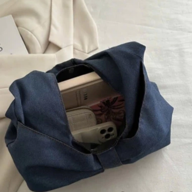 Túi Tote Denim Hàn Quốc Dáng Chiếc Nơ Nhỏ Gọn – Dễ Phối Đồ, Giá Chỉ 98.000đ 7 Túi Tote Denim Hàn Quốc Dáng Chiếc Nơ Nhỏ Gọn – Dễ Phối Đồ, Giá Chỉ 98.000đ 7