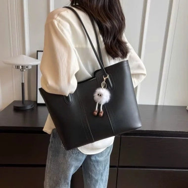 Túi Tote Gấu Ngẫu Nhiên Đa Năng Công Sở - Đựng Laptop, Phối Outfit, Giá 109k