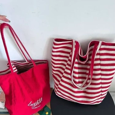 Túi Tote Hai Mặt Muối Biển Xanh Vải Sọc Cao Cấp Dành Cho Nữ Giá Ưu Đãi 108.000₫ 2