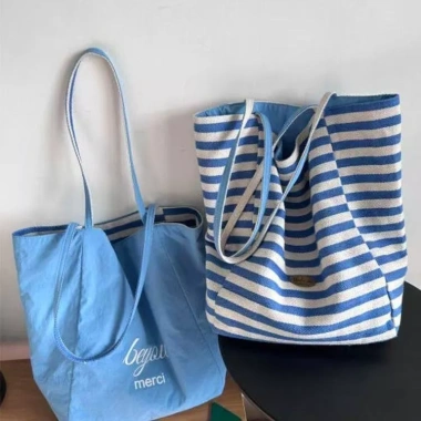 Túi Tote Hai Mặt Muối Biển Xanh Vải Sọc Cao Cấp Dành Cho Nữ Giá Ưu Đãi 108.000₫ 6