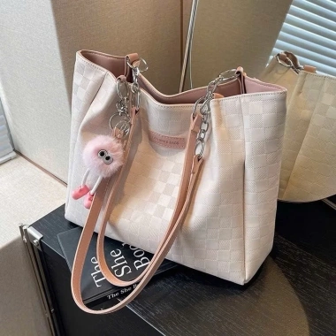 Túi Tote Nữ Công Sở Size 35 Đeo Vai, Kẹp Nách, Dây Xích và Charm Mây - Giá chỉ 71.850₫ DK09