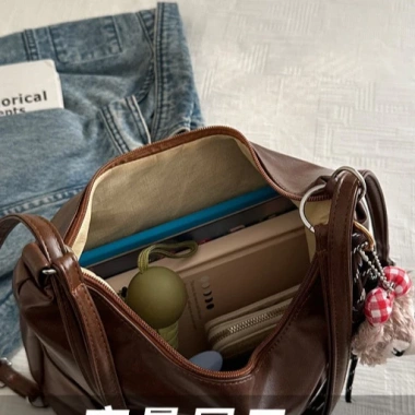 Túi tote nữ da mềm 3 trong 1 TX183 - Đeo chéo, vai, balo và charm Hàn Quốc 25k 4 Túi tote nữ da mềm 3 trong 1 TX183 - Đeo chéo, vai, balo và charm Hàn Quốc 25k 4