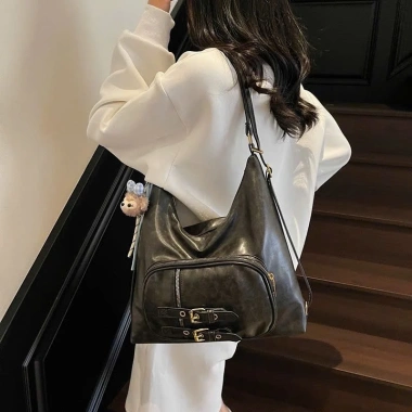 Túi tote nữ da PU bóng đeo vai chéo kèm charm gấu - Balô Hàn Quốc thời trang công sở giảm giá