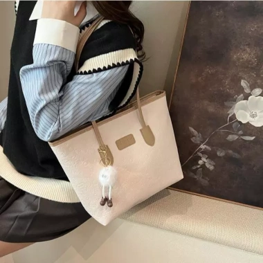 Túi tote nữ đeo vai in hình dễ thương kèm móc khóa thời trang, giá chỉ 79.000