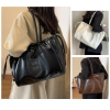 Túi Tote Nữ Đeo Vai Lớn Công Sở Vải PU Mềm Mại Phong Cách Mới 2.024 Giá 119.999đ 2