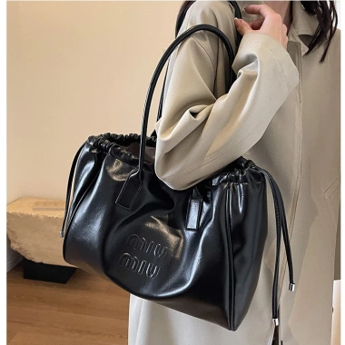 Túi Tote Nữ Đeo Vai Lớn Công Sở Vải PU Mềm Mại Phong Cách Mới 2.024 Giá 119.999đ 8