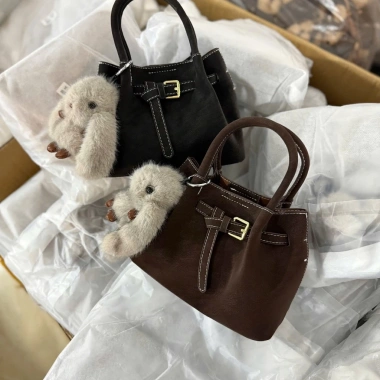 Túi Tote QC Loại 1 T63 kẹp nách xách tay quai dài 21-24-36cm móc siêu xinh giá ưu đãi 252.000đ 8 Túi Tote QC Loại 1 T63 kẹp nách xách tay quai dài 21-24-36cm móc siêu xinh giá ưu đãi 252.000đ 8