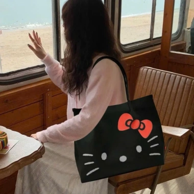 Túi vải canvas dung tích lớn HelloKitty và túi đeo vai LUCI học sinh Giá 75.000₫