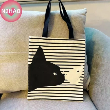 Túi Vải Nữ Sinh Sọc Mèo - Satchel Lớp Vai Dung Tích Lớn Dễ Thương 78.840₫ 9 Túi Vải Nữ Sinh Sọc Mèo - Satchel Lớp Vai Dung Tích Lớn Dễ Thương 78.840₫ 9