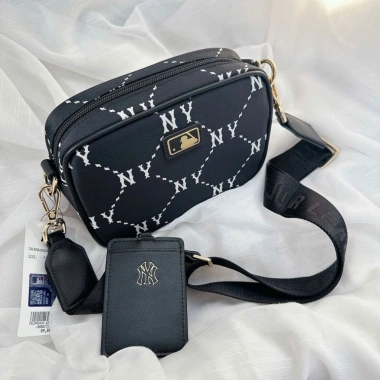 Túi Vuông MLB Kids Monogram Logo NY/B Chính Hãng - Giá Ưu Đãi 1,845,000₫