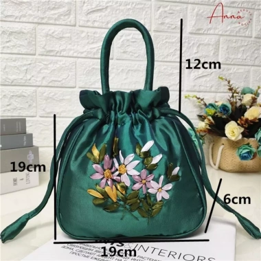Túi xách cầm tay thêu hoa nổi rút dây - phụ kiện áo dài áo yếm, 79.000₫ 7