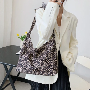 Túi Xách Canvas Họa Tiết Da Báo Sang Trọng Nữ - Giá Ưu Đãi 107.112 VND 4