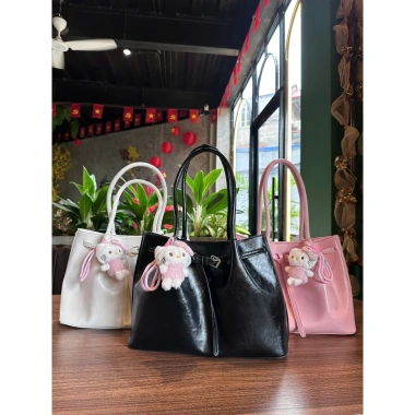 Túi xách công sở tote 35cm basic, kèm gấu xinh, đeo vai thoải mái, chỉ 180k 3 Túi xách công sở tote 35cm basic, kèm gấu xinh, đeo vai thoải mái, chỉ 180k 3