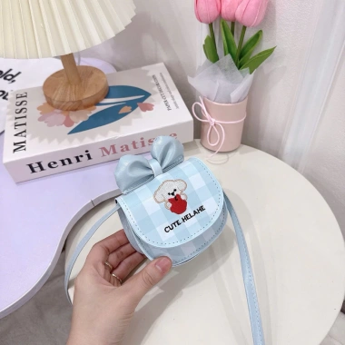 Túi Xách Da TT Nhí Mini Hoạ Tiết Gấu Cute Helahe Thêu Đính Nơ – Phù hợp cho bé đi chơi Tết, dạo phố – Giá chỉ 69.300₫ 5
