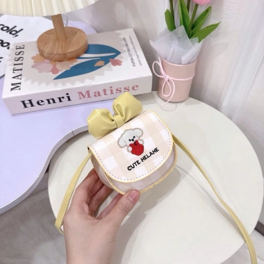 Túi Xách Da TT Nhí Mini Hoạ Tiết Gấu Cute Helahe Thêu Đính Nơ – Phù hợp cho bé đi chơi Tết, dạo phố – Giá chỉ 69.300₫ 7
