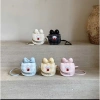 Túi Xách Da TT Nhí Mini Hoạ Tiết Gấu Cute Helahe Thêu Đính Nơ – Phù hợp cho bé đi chơi Tết, dạo phố – Giá chỉ 69.300₫ 9