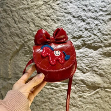 Túi xách đeo chéo mini bé gái - Thêu ngựa đỏ hottrend, giảm còn 79.000 4