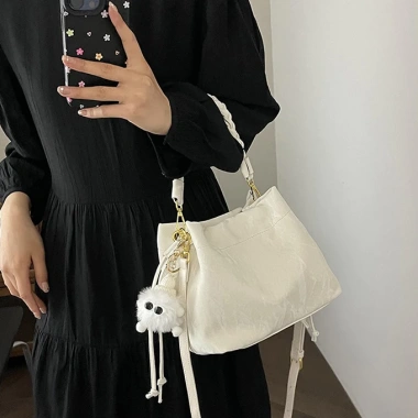 Túi xách đeo chéo nữ Mint Store - Quai sam, khóa dây rút, da nhung mềm, 93.000₫ 7