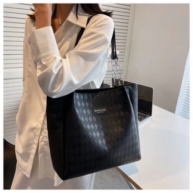 Túi xách đeo vai công sở họa tiết đơn giản siêu xinh - Du lịch chỉ 58.950₫