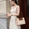 Túi xách đeo vai nữ GILAN Elia bag size vừa iPad, sổ A5 - Giá ưu đãi 379k 9