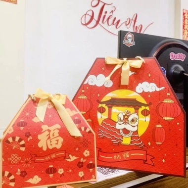 Túi xách giấy Lân Đỏ - Dây cột độc đáo, may mắn cả năm, túi đựng quà 17k