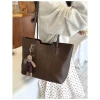 Túi xách kẹp nách nữ kiểu tote công sở MP 179 - Giá chỉ 90.000đ, tặng móc thỏ, ưu đãi siêu hấp dẫn