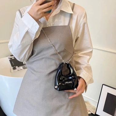 Túi xách mini đeo chéo thời trang cho người lớn và trẻ em, dễ phối, giảm giá 69k 3 Túi xách mini đeo chéo thời trang cho người lớn và trẻ em, dễ phối, giảm giá 69k 3