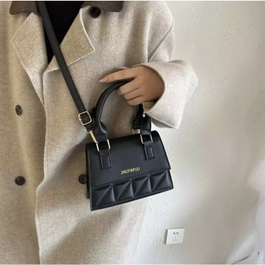 Túi xách nữ 2 quai cầm tay và đeo chéo ngôi sao phong cách Hàn Quốc - Giá 37.000₫