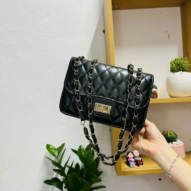 Túi xách nữ 3 ngăn khóa ngang chần chỉ – Đi chơi dễ phối đồ, chỉ 77.000₫ (giá gốc 100.100₫) 3