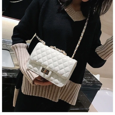Túi xách nữ 3 ngăn khóa ngang chần chỉ – Đi chơi dễ phối đồ, chỉ 77.000₫ (giá gốc 100.100₫) 7