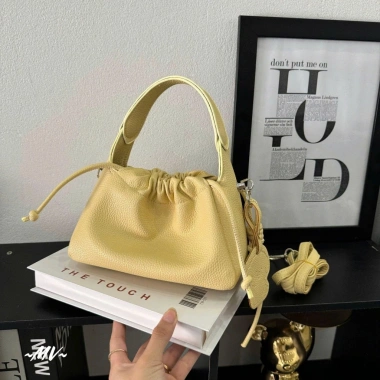 Túi xách nữ basic TDC003: Giỏ đeo chéo, đeo vai, miệng rút dây, giá ưu đãi 92.000₫