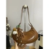 Túi xách nữ Chio2nd da bò - kèm charm bóng chày, kích thước 25x7.5x11cm, chỉ 625.000₫ 8