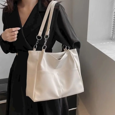 Túi xách nữ công sở da mềm dáng trơn đeo vai, tote A4 dây xích thời trang, 61.000₫ 3