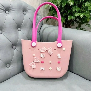 Túi Xách Nữ Cute Kèm Charm Nhẹ Chống Nước - Phù Hợp Đi Biển, Dạo Phố, Cafe, Chụp Ảnh - Giá 139k (Giảm từ 179k)