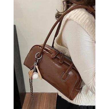 Túi xách nữ da bóng 2 quai cổ điển thời trang công sở kèm charm 79.000₫ 7
