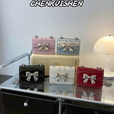 Túi Xách Nữ Da Bóng Đính Nơ Size 14 Quai Xích - Giá ưu đãi 109.650₫, phù hợp đi tiệc, cafe, Tết 2