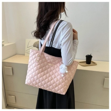 Túi xách nữ da PU bóng TXN333 - Tote công sở thêu ô trám, đựng laptop, phù hợp đi học đi làm, giá ưu đãi 71.000₫ 2 Túi xách nữ da PU bóng TXN333 - Tote công sở thêu ô trám, đựng laptop, phù hợp đi học đi làm, giá ưu đãi 71.000₫ 2