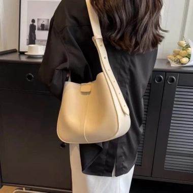Túi Xách Nữ Đeo Chéo Da Mềm Thời Trang Phù Hợp Đi Học, Du Lịch, Công Sở, Giá 85.000₫